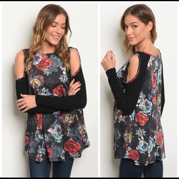 Hopely Tops - Stunning Cold Shoulder Floral Top. New. Large